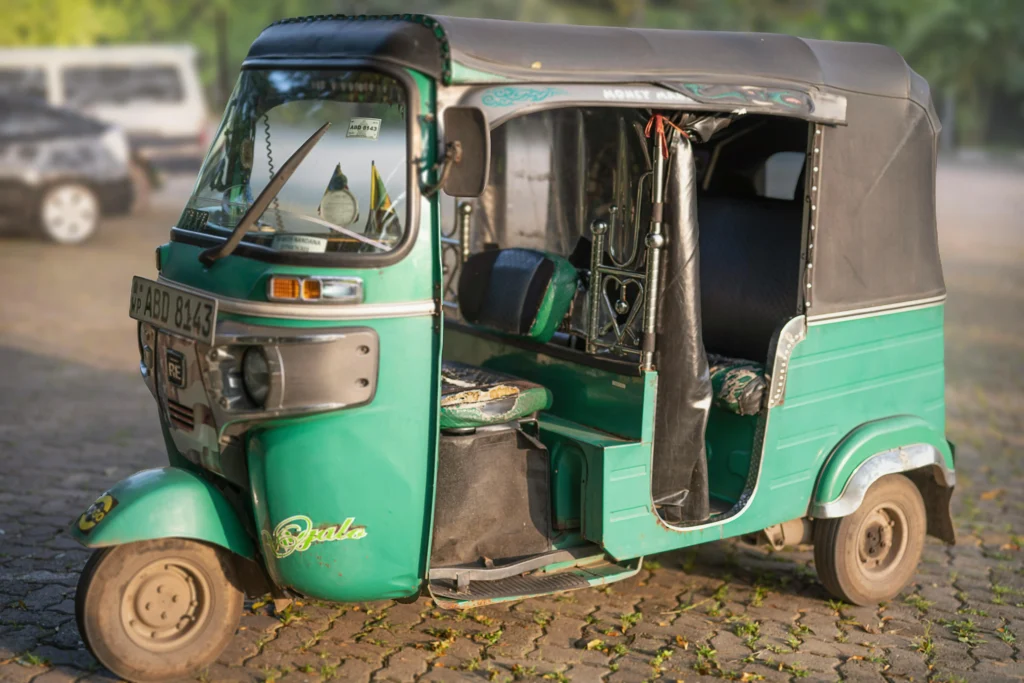 tuktuk nilaveli